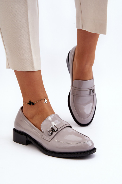 Mocasines de charol para mujer en color gris Nerilaja