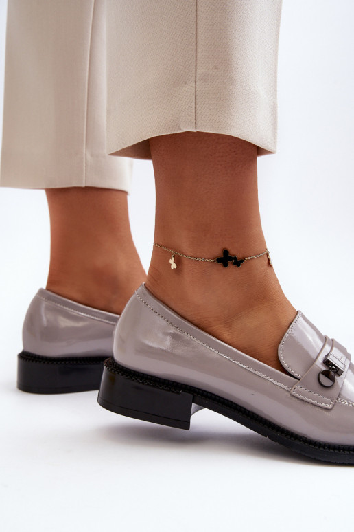 Mocasines de charol para mujer en color gris Nerilaja
