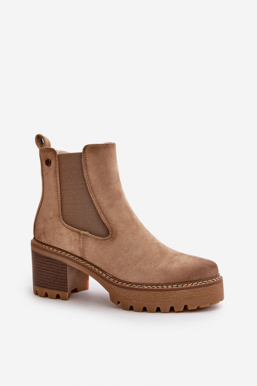 Botines aislados para mujer de ante sintético en color arena Irissinae