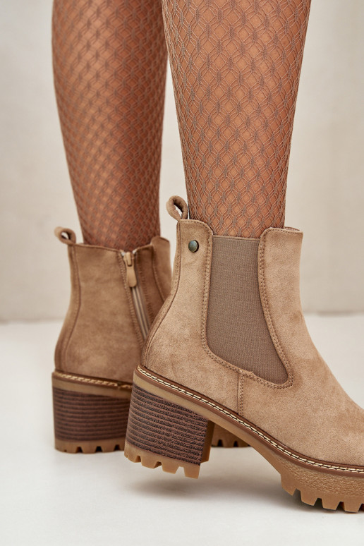Botines aislados para mujer de ante sintético en color arena Irissinae