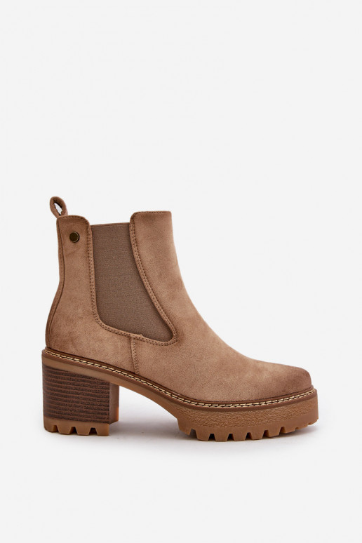 Botines aislados para mujer de ante sintético en color arena Irissinae