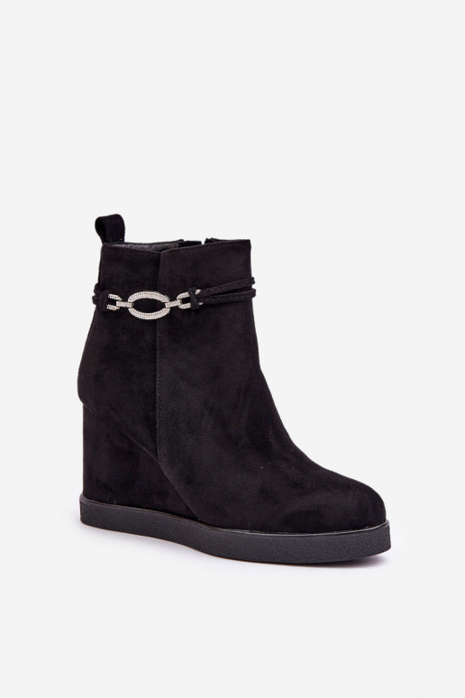 Botines negros con plataforma y tacones decorados Kaiviana