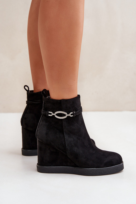 Botines negros con plataforma y tacones decorados Kaiviana