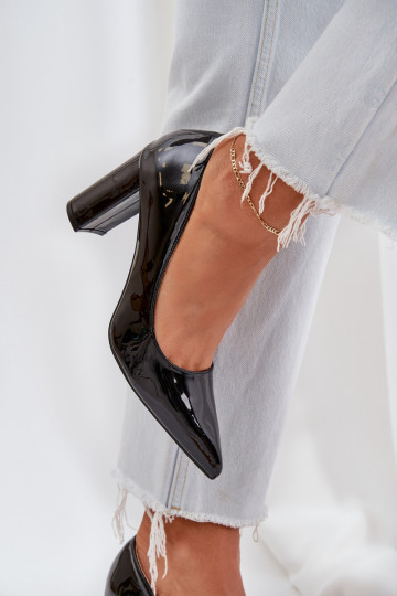 Zapatos negros con efecto charol en el bloque Kilanne