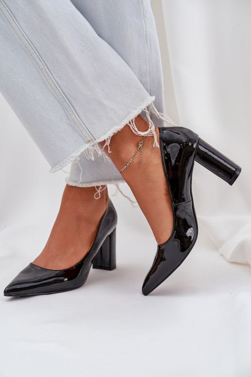 Zapatos negros con efecto charol en el bloque Kilanne
