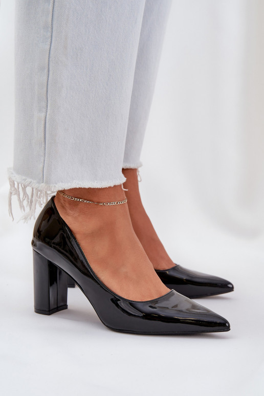 Zapatos negros con efecto charol en el bloque Kilanne