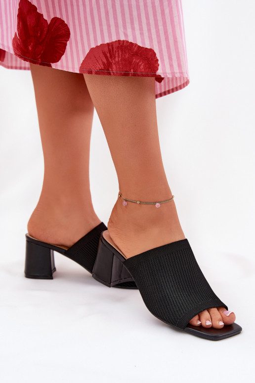 Chanclas de mujer con tacón bloque en negro INenilan