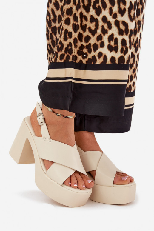 Sandalias de mujer de tacón alto en plataforma de cuero sintético color marfil Annavin