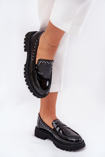 Mocasines de mujer con efecto charol en negro Įjungtallae