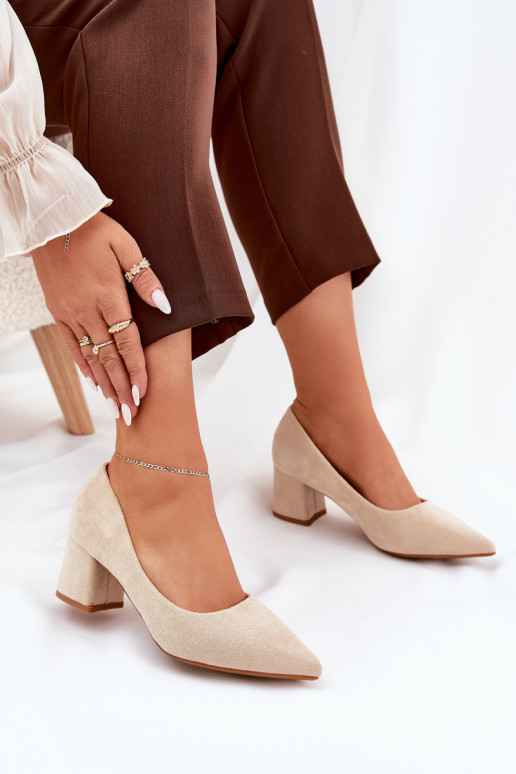 Zapatos de mujer con puntas puntiagudas y tacones en arena Merinette