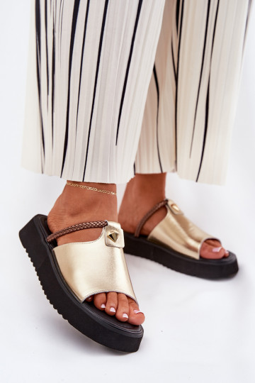 chanclas de cuero para mujer con plataforma y tacones decorados en dorado D&A MK51-475