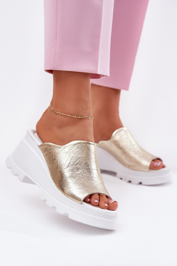 chanclas de cuero con plataforma doradas Artiker 56C0435 2