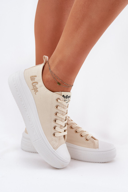 Zapatos casual en plataforma en color arena Lee Cooper LCIN-24-44-2464L
