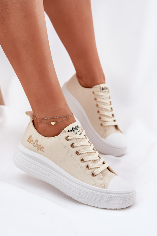 Zapatos casual en plataforma en color arena Lee Cooper LCIN-24-44-2464L