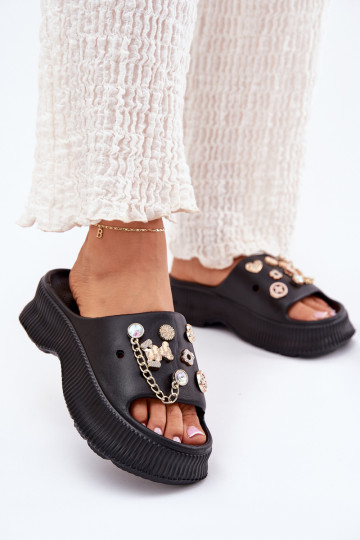 Zapatillas ligeras para mujer con detalles dorados y clips en negro Hortiana 2