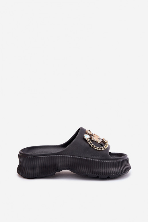 Zapatillas ligeras para mujer con detalles dorados y clips en negro Hortiana