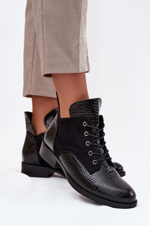 Botines de mujer negros con efecto charol y adornos Vinceza 16477