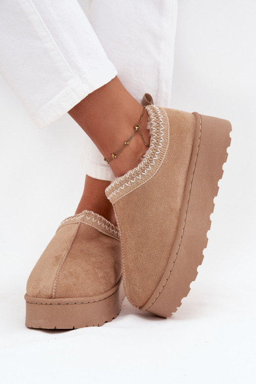 Botas de nieve bajas de color arena con flores bordadas y plataforma Taliah