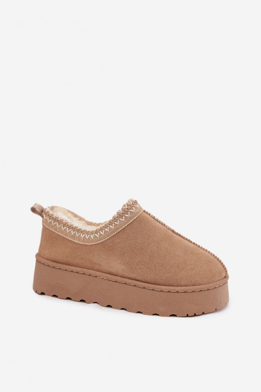 Botas de nieve bajas de color arena con flores bordadas y plataforma Taliah