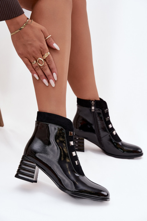 Botines de mujer de cuero negros con efecto charol D&A MR52-144