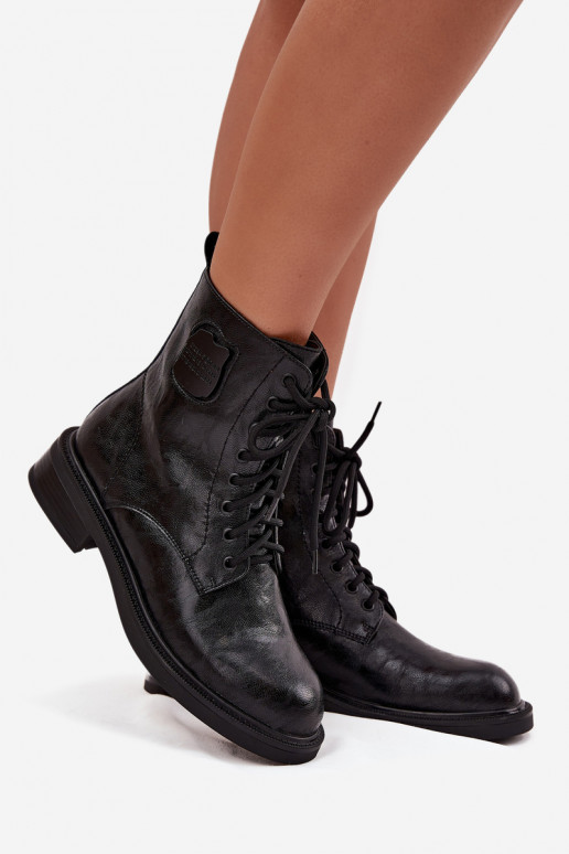 Botines de trabajo negros de cuero sintético para mujer con detalles decorativos Tai turiciejka K7180-01