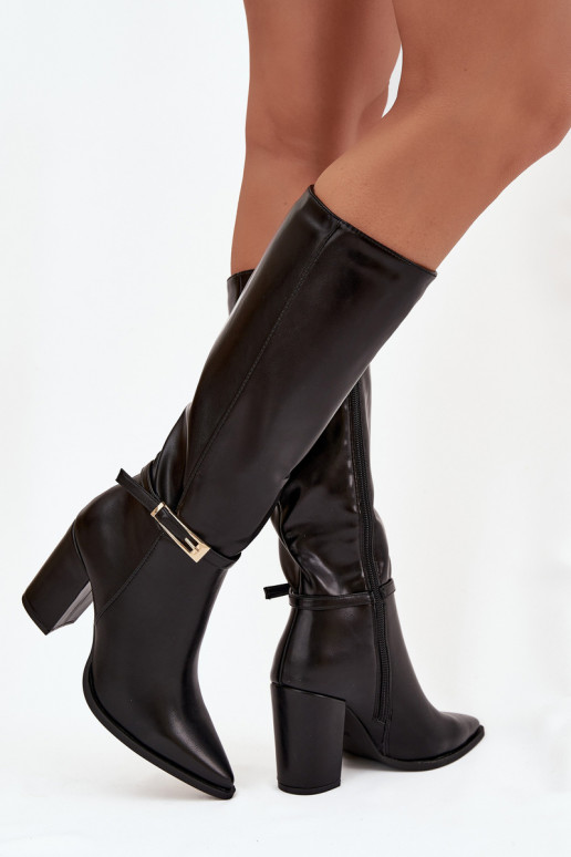 Botas altas negras para mujer aisladas con tacones y hebillas Cirella