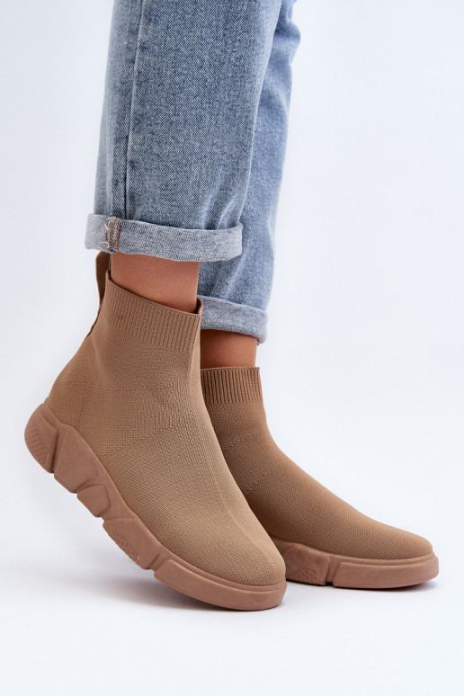 Zapatillas deportivas para mujer con caña tipo calcetín en color arena Zirila