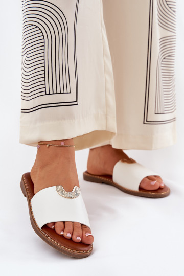 Zapatillas de mujer en cuero sintético con detalles decorativos en blanco Mevith