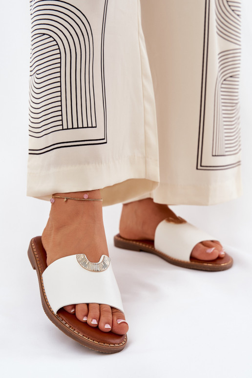 Zapatillas de mujer en cuero sintético con detalles decorativos en blanco Mevith