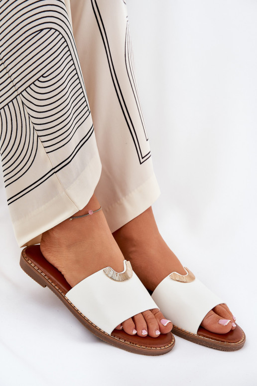 Zapatillas de mujer en cuero sintético con detalles decorativos en blanco Mevith