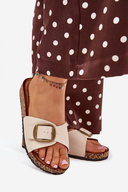 Zapatillas de plataforma para mujer con hebillas en color arena Vianara