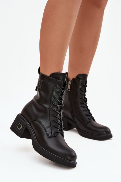 Botines de mujer aislados de cuero natural Vinceza 66819 en negro