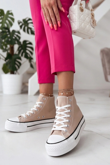 Zapatillas color arena por encima del tobillo Piper 2