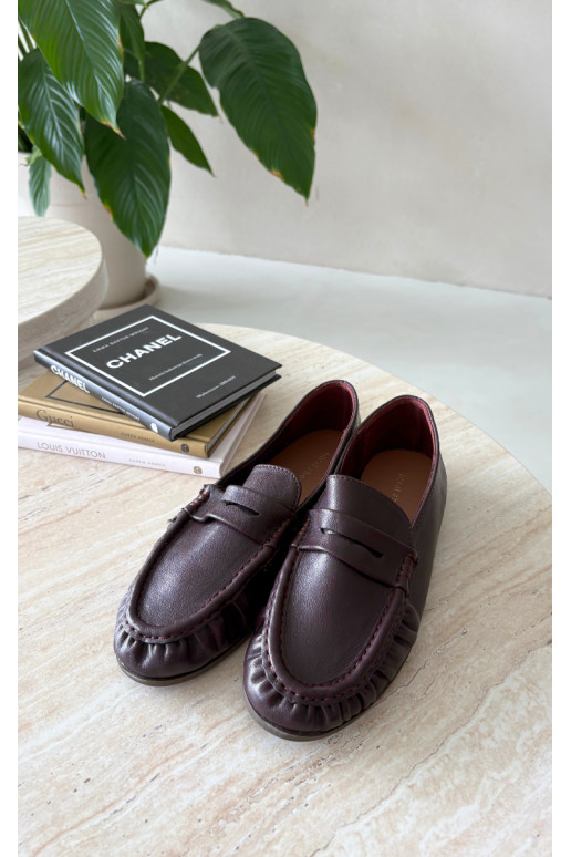 Mocasines de mujer con volantes en color burdeos Sabley