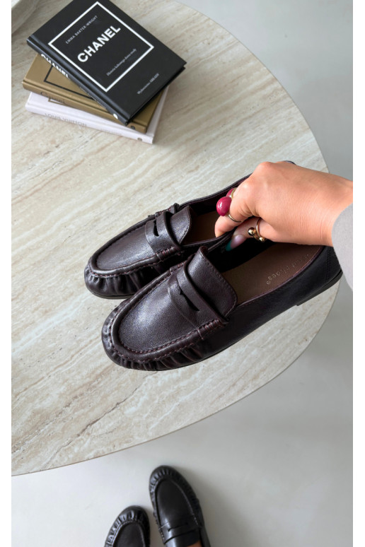 Mocasines de mujer con volantes en color burdeos Sabley