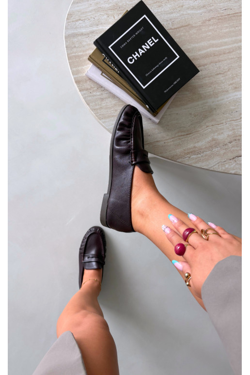 Mocasines de mujer con volantes en color burdeos Sabley