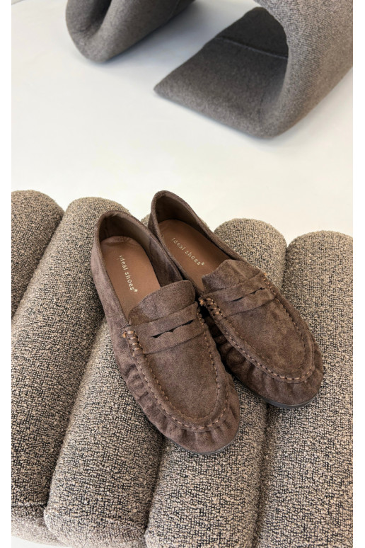 Mocasines de mujer con volantes de ante sintético en color marrón Sabley