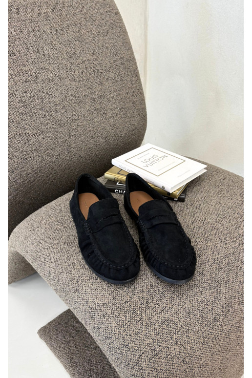 Mocasines de mujer con volantes de ante sintético en color negro Sabley