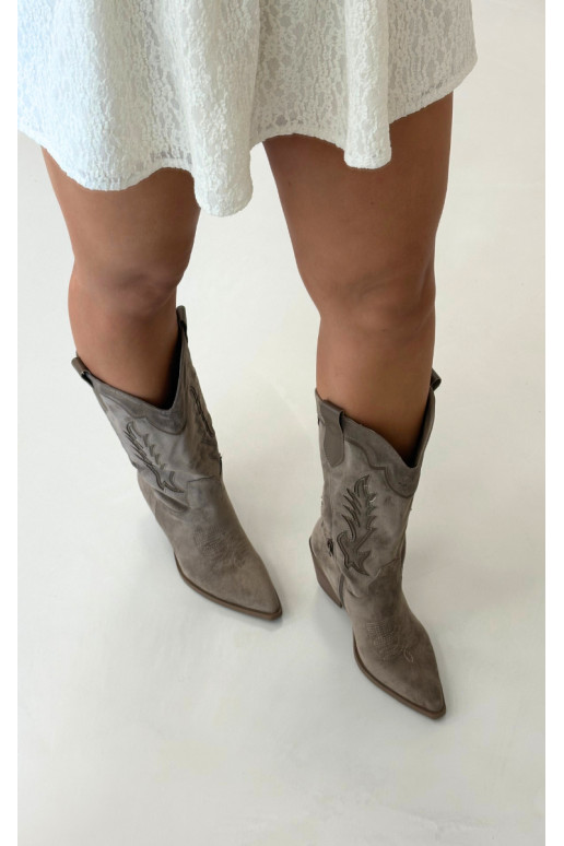 Botas altas de estilo cowboy en caqui Betina