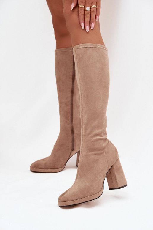 Botas altas de mujer con inserciones en tacón cuadrado color arena Brivana