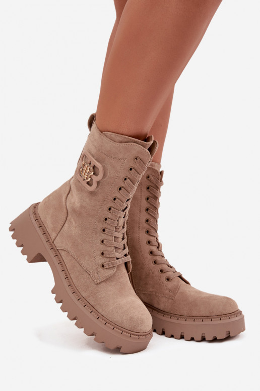 Botines de mujer forrados con elementos elegantes color arena Kalindra