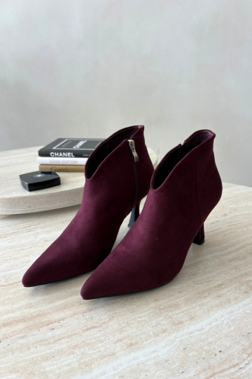 Botines para mujer con tacón delgado y punta afilada en color burdeos Bessia 2