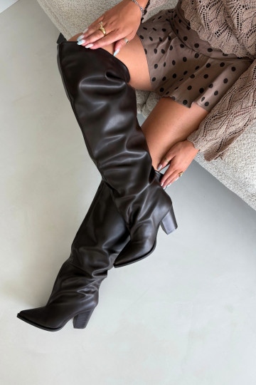 Botas largas de mujer con tacón en estilo slip-on de cuero sintético chocolate Anica 2