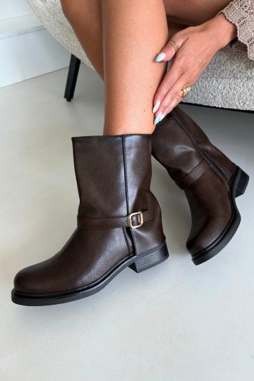 Botines aislados para mujer con hebillas en color chocolate Corley