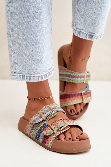 Chanclas doradas para mujer con hebillas y plataforma en varios colores Meretta 2