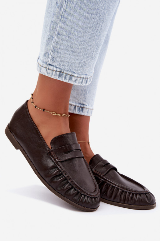 Mocasines de mujer con volantes en color chocolate Sabley