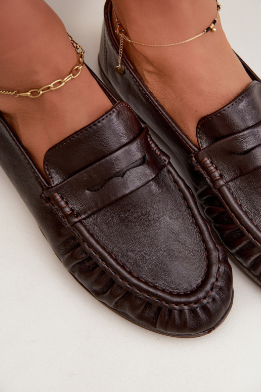 Mocasines de mujer con volantes en color chocolate Sabley