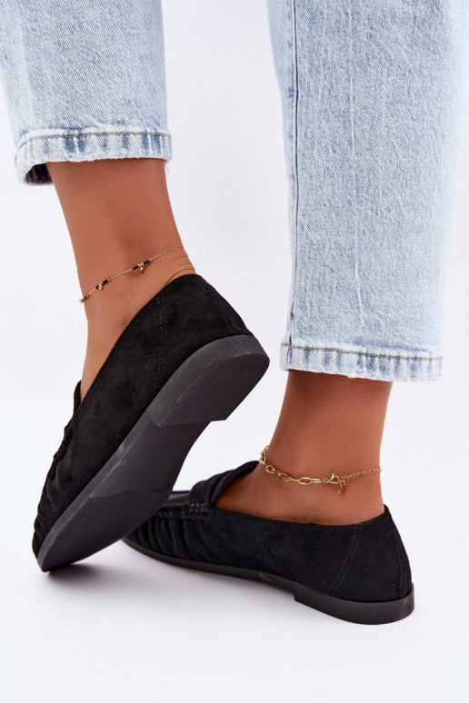 Mocasines de mujer con volantes de ante sintético en color negro Sabley