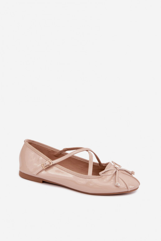 Bailarinas beige de charol con cintas Kokardką
