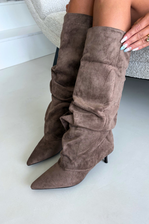 Botas arrugadas caqui hasta la rodilla con tacón kitten de ante LoĮen